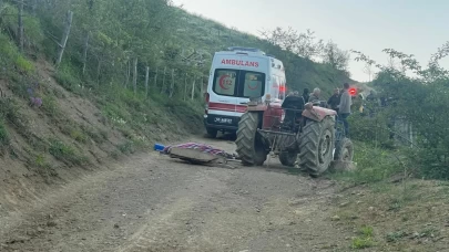 Samsun'da, devrilen traktörün sürücüsü öldü
