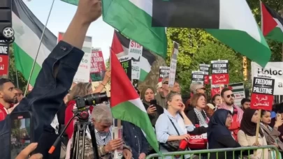 Londra'da binlerce kişi, İngiltere'nin İsrail'e silah satışını protesto etti