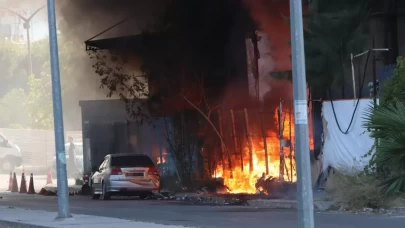 İzmir'de hastane yakınlarında yangın paniği!