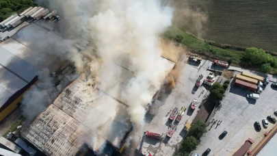 Hadımköy’de lojistik deposu cayır cayır yandı