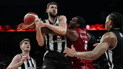 Beşiktaş, çeyrek finalde Galatasaray’ı farklı geçti