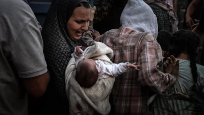 Katil İsrail yardım bekleyenlere saldırdı: 21 Filistinli öldü