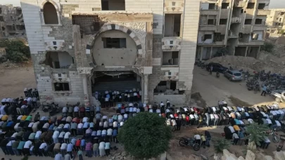 Suriye, yıllar sonra ilk kez özgürce saf tuttu