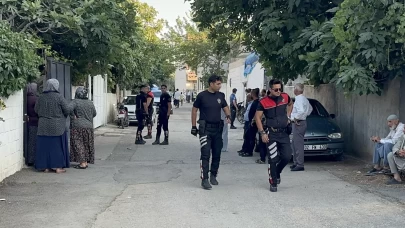 Komşular arasında bıçaklı kavga: 1 ağır yaralı