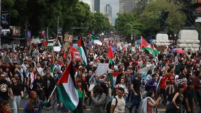 Filistin'e destek yürüyüşü!