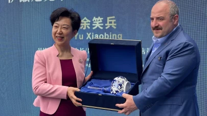 İznik çinisi dünyaya açılıyor