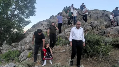 30 yıl önce teröristlerin şehit ettiği 9 ve 11 yaşındaki çocuklar unutulmadı