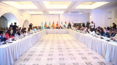 Bakü'de 'TDT Ülkelerinde Aileyi Destekleyici Politikalar' etkinliği