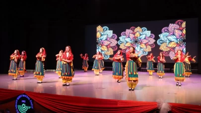 "Sanatın Işığında Öğretmenler" programı büyük beğeni topladı