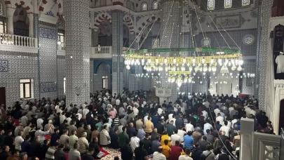 İlk bayram namaz Iğdır'da kılındı