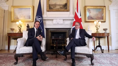 İngiltere Başbakanı Starmer, NATO Genel Sekreteri Rutte ile Londra'da bir araya geldi