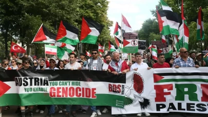 Avusturya'da Filistin'e destek gösterisi!