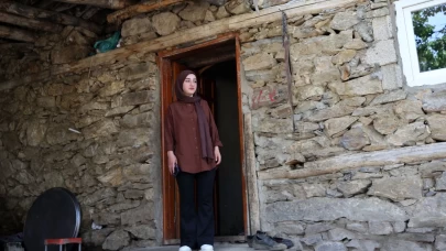 Kadın muhtar, köyün sorunlarını çözmek için iş başında