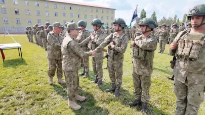 Kara Kuvvetleri Komutanı Orgeneral Bayraktaroğlu, Mehmetçik'in bayramını kutladı