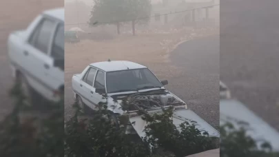 Şanlıurfa'da korkutan fırtına: Çatılar uçtu tarlalar zarar gördü
