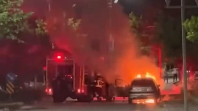 Elazığ’da seyir halindeki araçta yangın çıktı