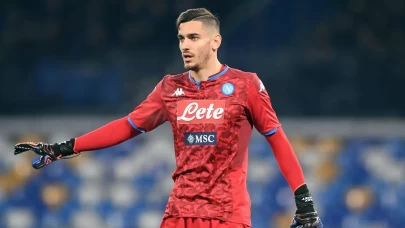 Napoli, kaleci Alex Meret ile devam kararı aldı