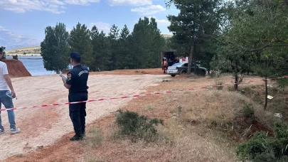 Kayıp olarak aranan genç gölette ölü bulundu