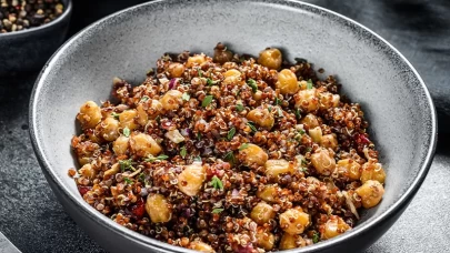 Ev yapımı nohutlu kinoa salatası tarifi