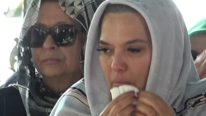 Demet Akalın'ın acı günü! Cenazede gözyaşlarına boğuldu