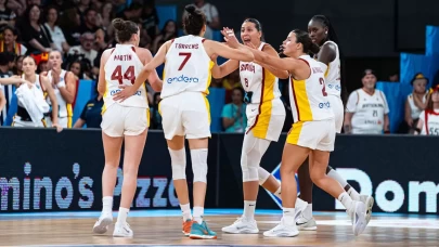 İspanya liderliğini sürdürdü