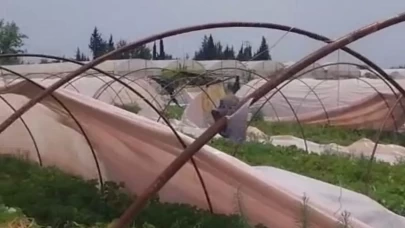 Antalya'da hortum seralara zarar verdi