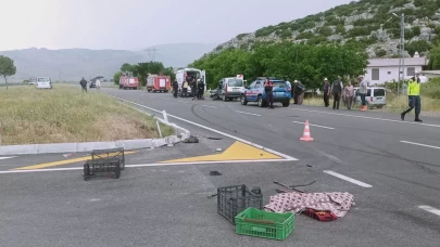 Antalya'da iki otomobilin çarpıştığı kazada 1 ölü 3 yaralı