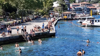 Sıcak havadan bunalan İstanbullular Boğaz'da serinledi