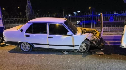 Bursa'da 3 araç birbirine girdi!