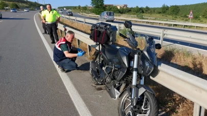Bariyere çarpan motosiklet 400 metre sürüklendi, sürücü hayatını kaybetti
