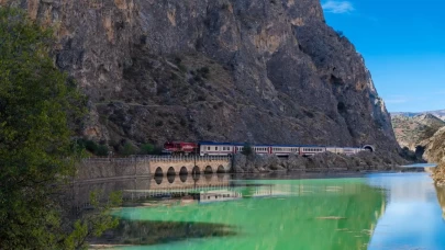 Turistik Karaelmas Ekspresi ilk seferine çıktı