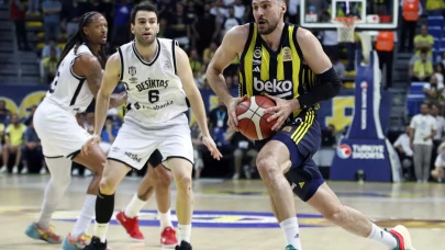 Fenerbahçe, Beşiktaş'ı mağlup ederek final serisine hızlı başladı