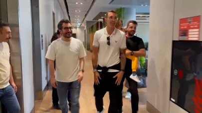 Fernando Muslera, Türkiye’den ayrıldı