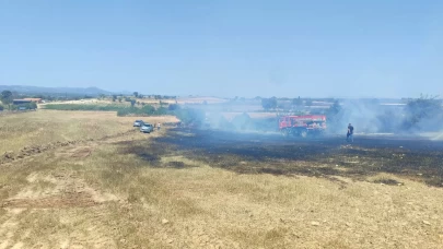 Çanakkale'de tarım arazisinde çıkan yangına müdahale ediliyor