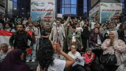 Binlerce aktivist Kahire'de buluşacak