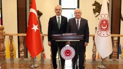 Bakan Güler, Ulaştırma ve Altyapı Bakanı Uraloğlu ile bir araya geldi