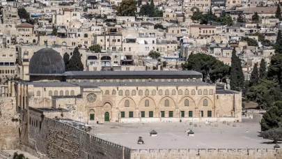 Mescid-i Aksa’da büyük yasak!