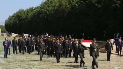 Jandarmadan Anıtkabir'e 186'ncı kuruluş yıl dönümü ziyareti