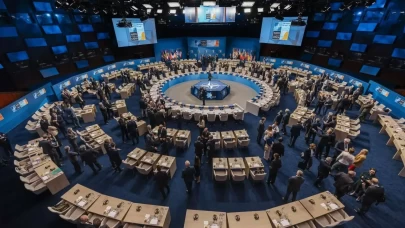 NATO zirvesi Lahey’de başladı: Liderler bir arada