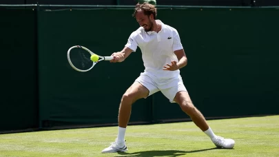Wimbledon Tenis Turnuvası sürprizlerle başladı
