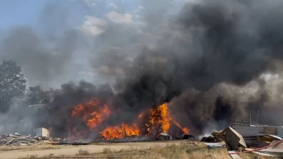 Çorlu’da 5 bin 600 ot balyası alev alev yandı