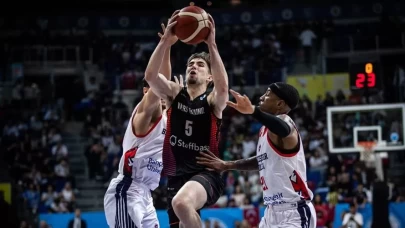 Aliağa Petkimspor’un yıldızı Van Beck, İspanya yolcusu