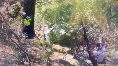 Balıkesir'de araç dere yatağına uçtu: 1 ölü