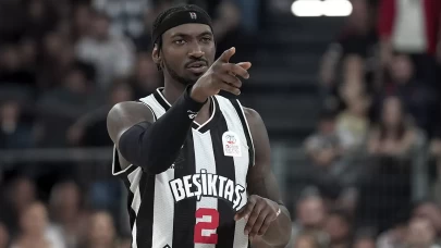 Beşiktaş, evinde Fenerbahçe’yi farklı geçti