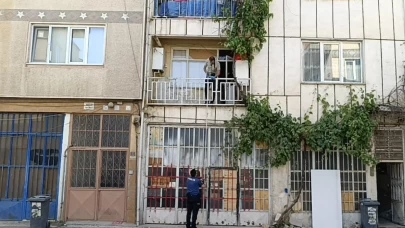 Bursa'da balkondan düşen 2 yaşındaki çocuk ağır yaralandı