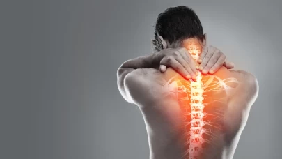 Depresyon ve kaygı sırt ağrısına yol açabilir! Çözüm beyinde mi gizli?