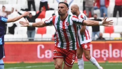 Karşıyaka’da kadro dağılıyor