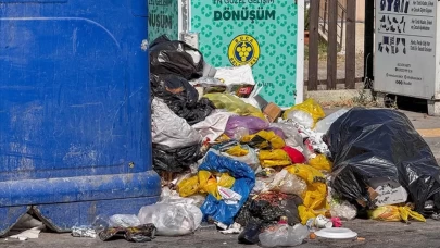 CHP'li belediyeler tel tel dökülüyor