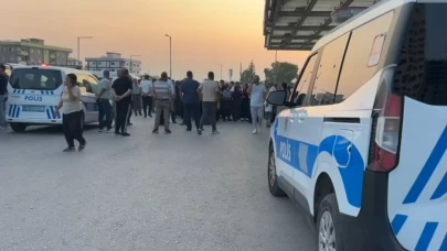 Tarsus'ta sokak ortasında silahlı kavga