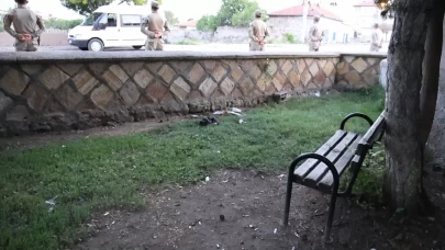 Önce kafasına vurdu sonra boğazını kesip öldürdü: Parkta korkunç cinayet!